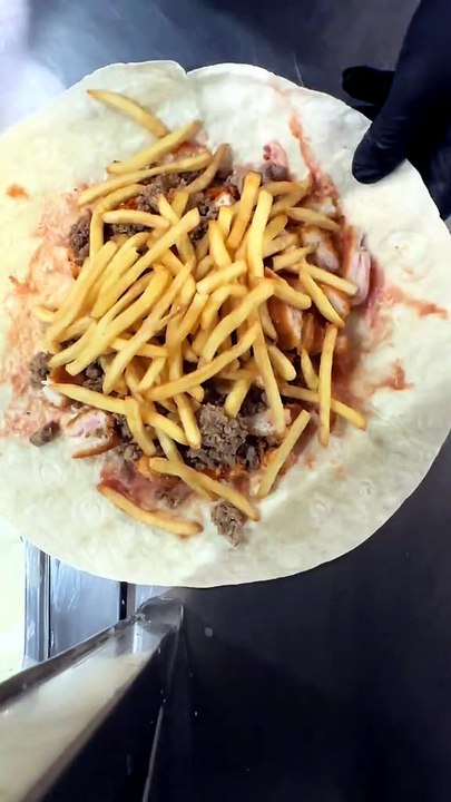 French Tacos Viande & Sauce Gruyère & Frites #BR3 #Tacos #Food #Foodies #Eat
