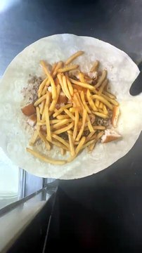 French Tacos Gratiné Bleu & Viande & Frites & Sauce Gruyère #BR3 #Tacos #Food #Foodlover #Foodie
