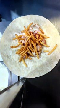 French Tacos Gratiné Mozzarella et Lardons & Viande Cordon Bleu & Frites & Sauce Gruyère #BR3 #Tacos #Food #Foodlover #Foodie