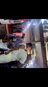 VÍDEO: Após resultado negativo, torcedores do Bahia se concentram na saída da delegação para protesto