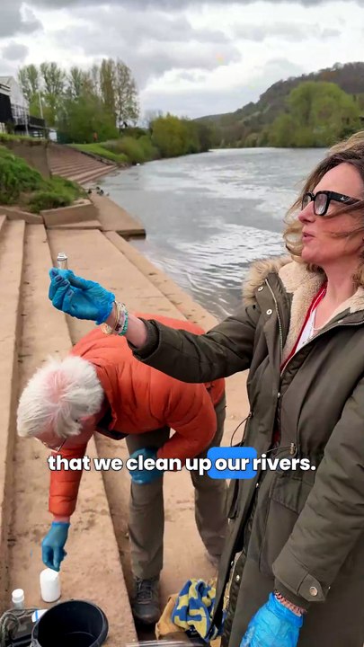 CATHERINE FOOKES MP WITH CITIZEN SCIENTIST RIVER TESTING APRIL 2026