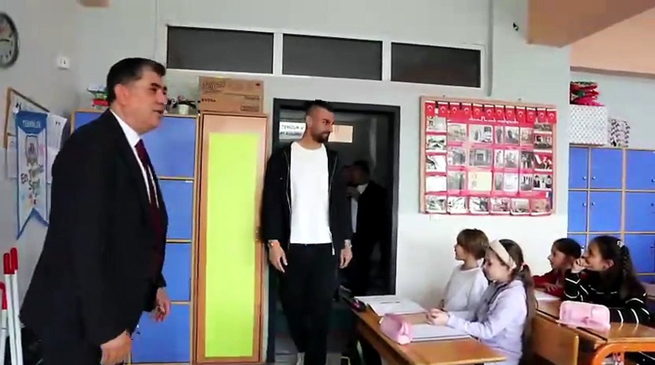 Kocaelispor’da Serdar Dursun’dan minik taraftara unutulmaz sürpriz