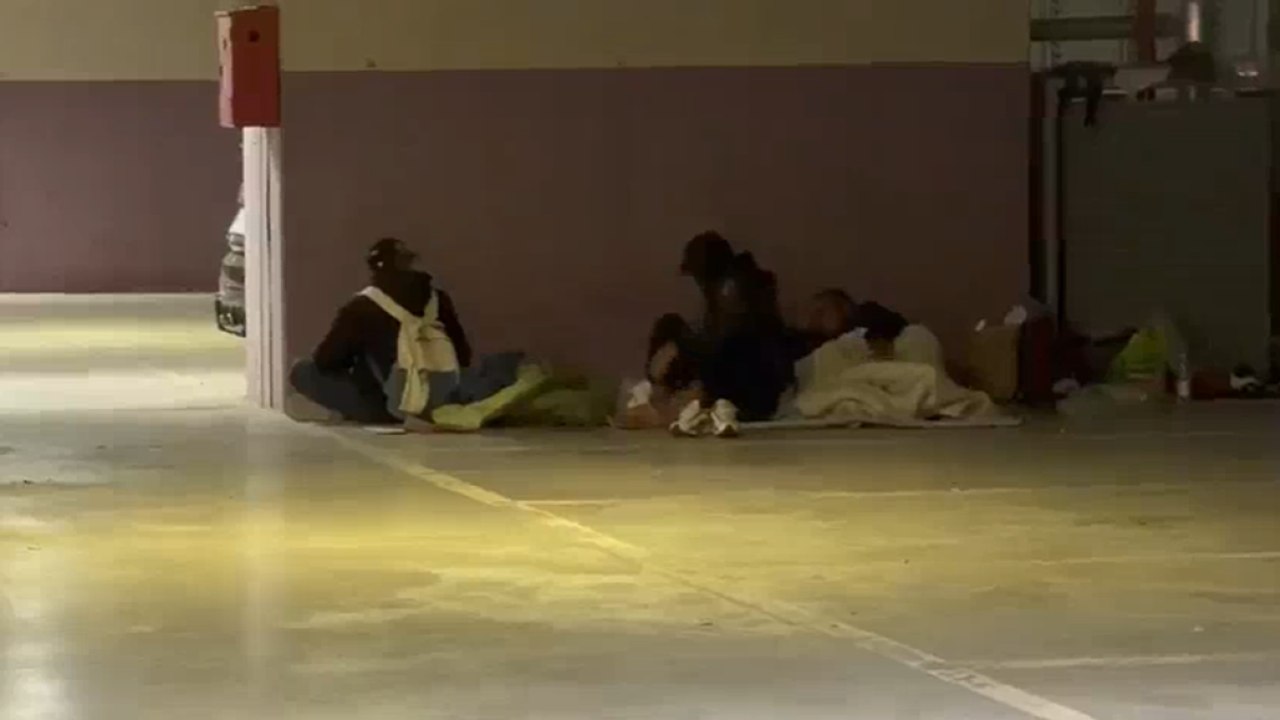 Treviso, i senzatetto tornano a ripararsi nel park Dal Negro dopo lo sgombero