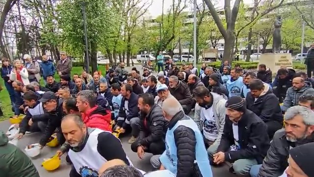 Doruk Madencilik işçileri, açlık grevinin üçüncü gününde Kurtuluş Parkı’nda eylemde