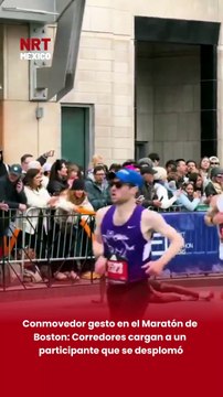 🥹🏃‍♂️ Un corredor se desplomó durante el Maratón de Boston, pero dos participantes hicieron lo inesperado: se detuvieron, lo levantaron y lo cargaron en hombros para que pudiera seguir.