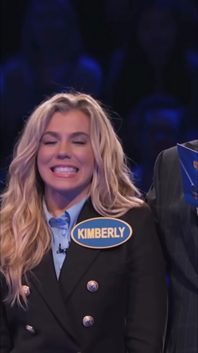 Kimberly Perry Heats Up Fast Money on Celebrity Family Feud