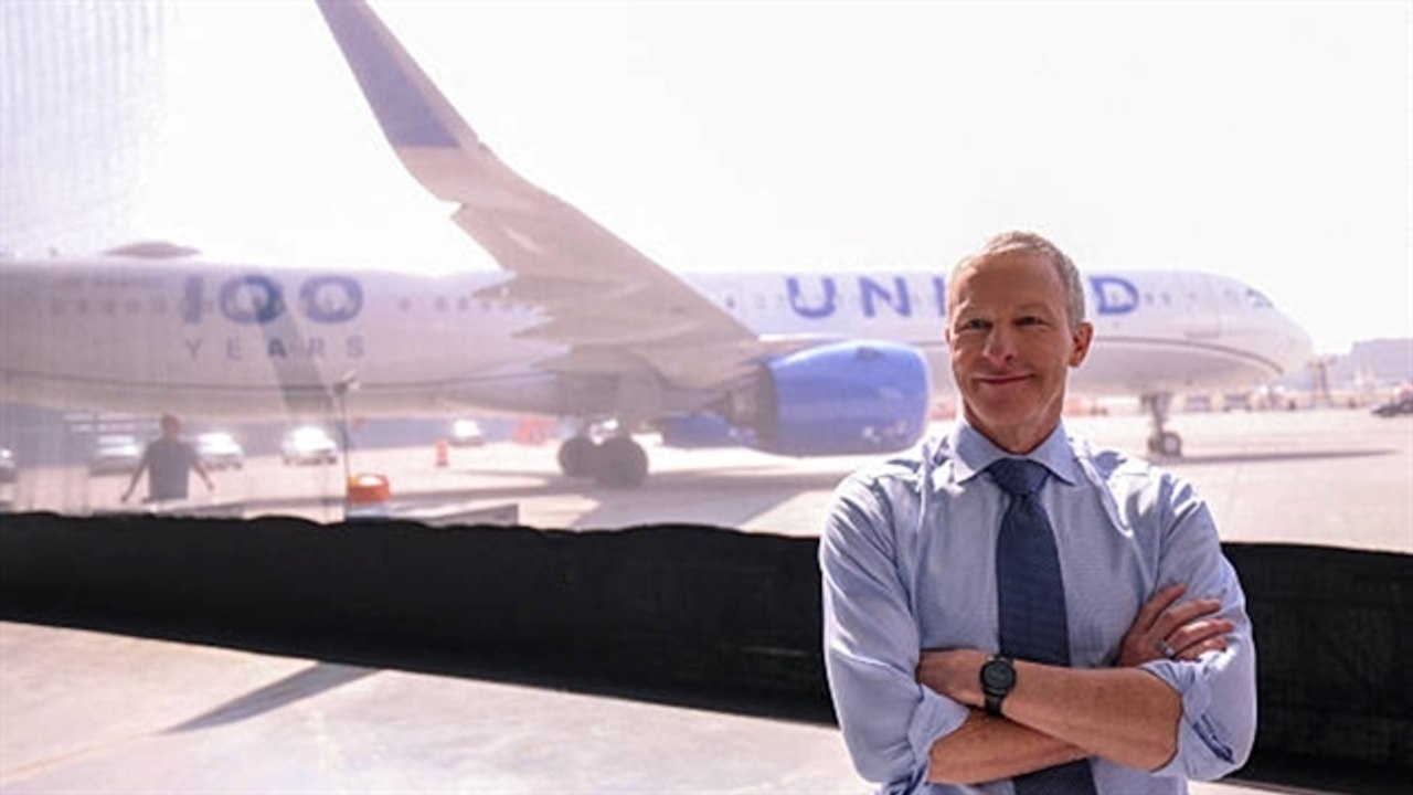 United CEO Eyes Assets, But Won't Say From Which Airline