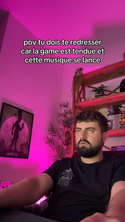 les coudes sur les genoux