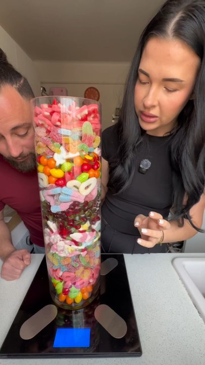 On rempli une bonbonnière géante 😂🍭