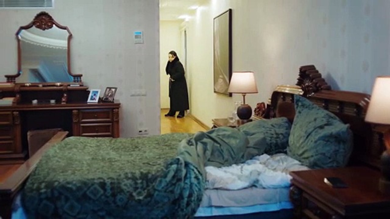 Gelin - Episode 373 (English Subtitles)