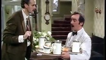 Fawlty Towers S01 E01 - A touch of class