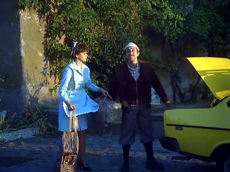 La Casa Stregata - 1982-(Renato Pozzetto, Gloria Guida)-2.tempo