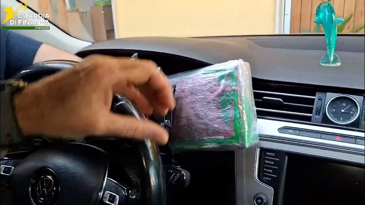 Droga, l'operazione della Guardia di Finanza tra le province di Pisa e Firenze