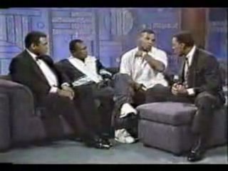 Mohammed Ali et Mike Tyson sur le même plateau télé - 2/2