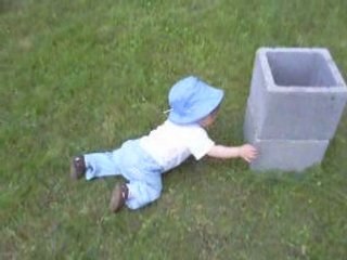 Je sais marcher a 4 pattes!!