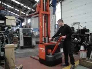 Morlans Euroma 01101 FENWICK gerbeur Electrique