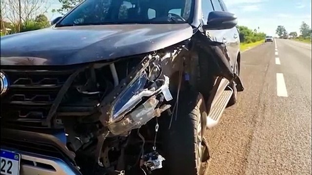 Rodado de caminhão se solta e atinge SW4 na BR-369, em Cascavel