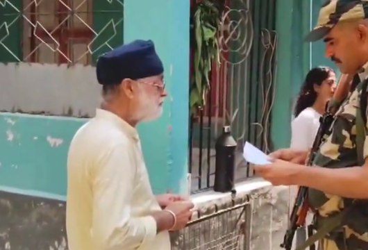 Murshidabad: Singer Arijit Singh’s Father Casts Vote | WATCH