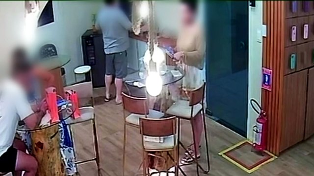 Como uma Advogada e Professora Universitária é Suspeita de Furtar Celulares em Loja