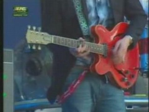 Kaiser chiefs live rock in rio part7