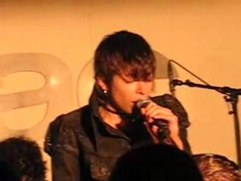 Melle K - Fnac des Halles [05.06.08]