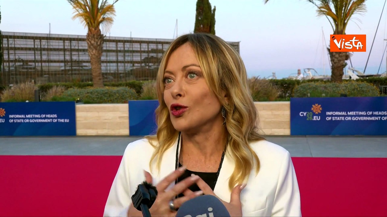 Meloni se ne va dal punto stampa, ai cronisti: "Signori, arrivederci"