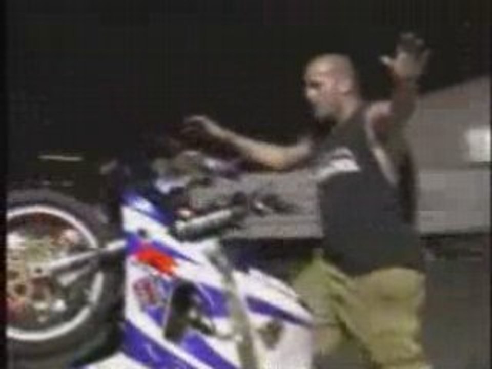 50stuntgreenbuildingaugust2005