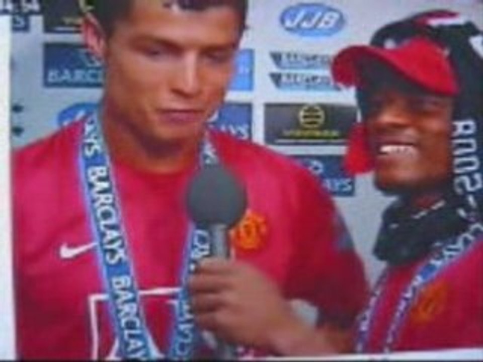 Cristiano ronaldo parle francais (interview avec evra)