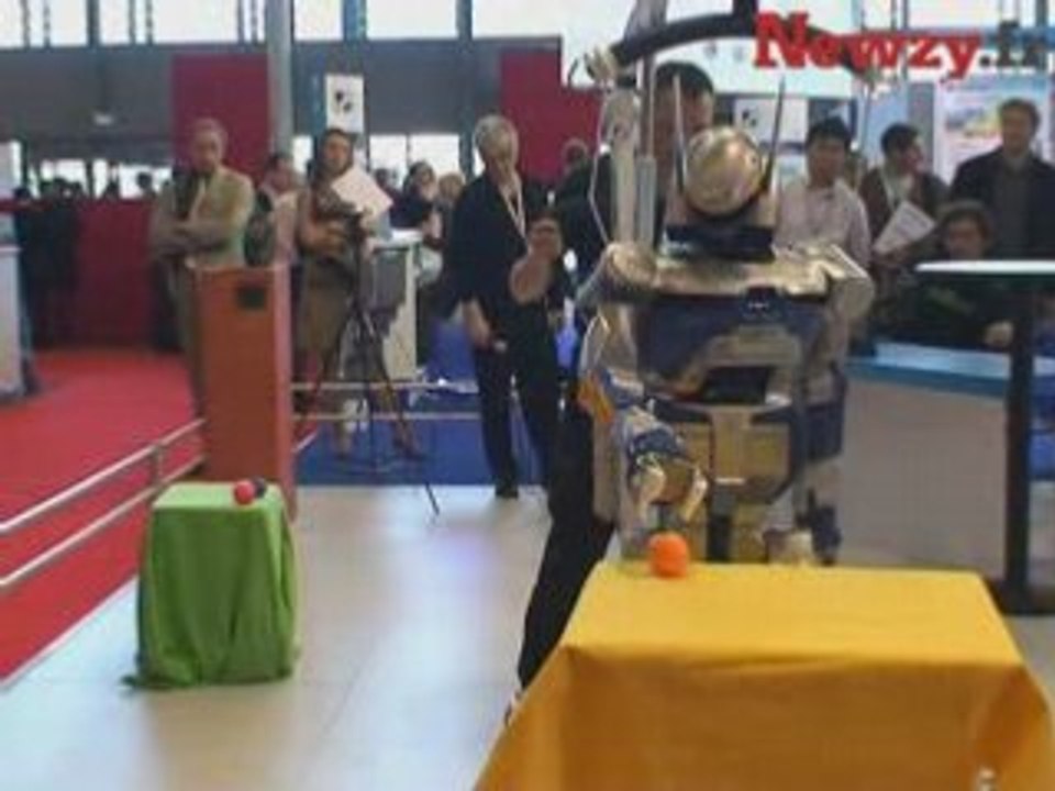 HRP2, le robot humanoïde