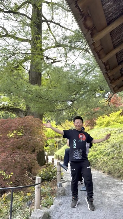 Nelson Wang went to the Brooklyn Botanic Garden to shoot a video on April 23, 2026.