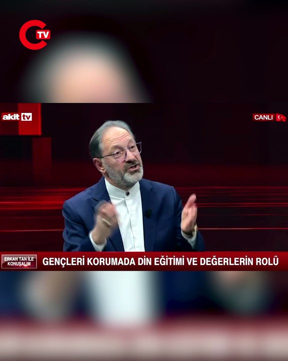 Eski Diyanet İşleri Başkanı Ali Erbaş Derslerin seçilmesi için Diyanet olarak 90 bin camide hutbe okuttuk. 4 bin vaizi seferber ettik.
