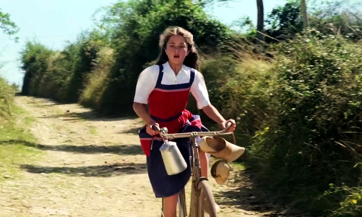 L Adolescence (1979) full movie family_drama