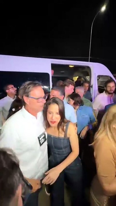 Gilson Machado cumprimenta Raquel Lyra em evento em Toritama