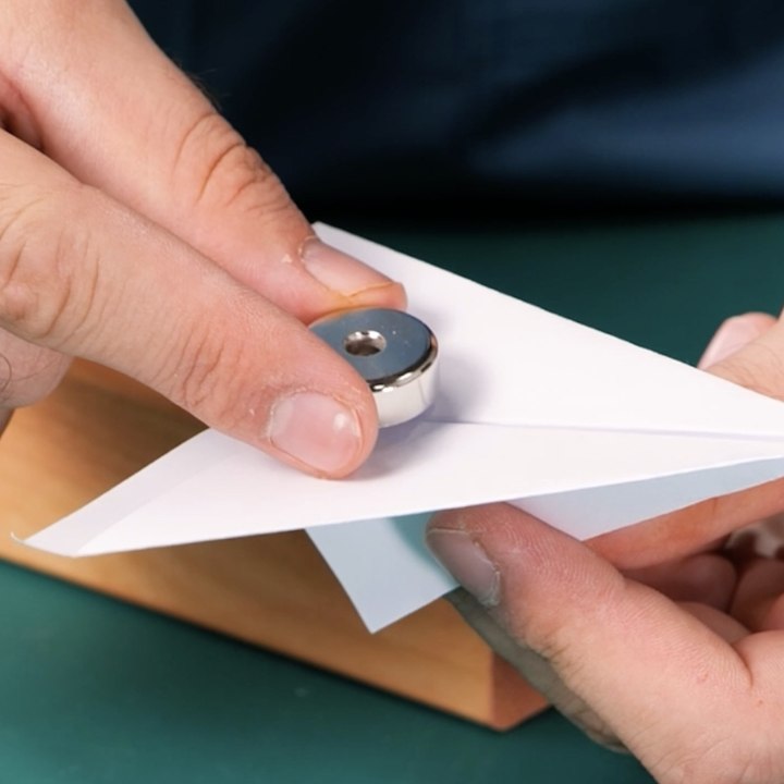 This paper plane is actually levitating 😲