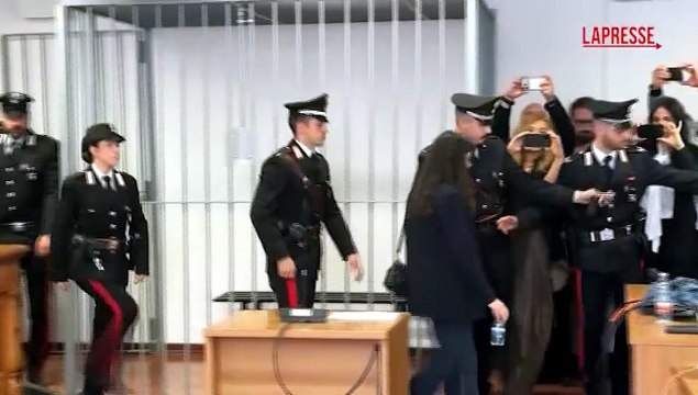 Neonati sepolti in giardino, Chiara Petrolini condannata a 24 anni e 3 mesi: la sentenza