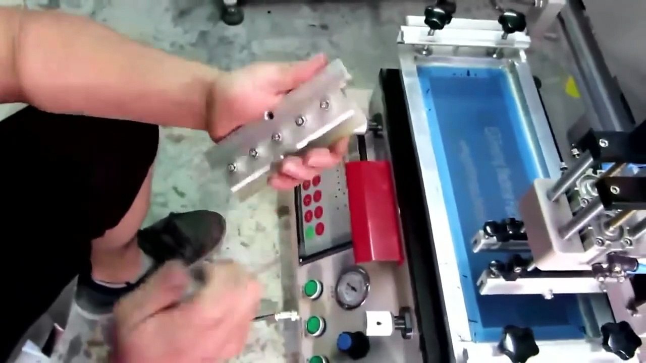 How to use Screen Printing Machine Mini Screen Printer Operation