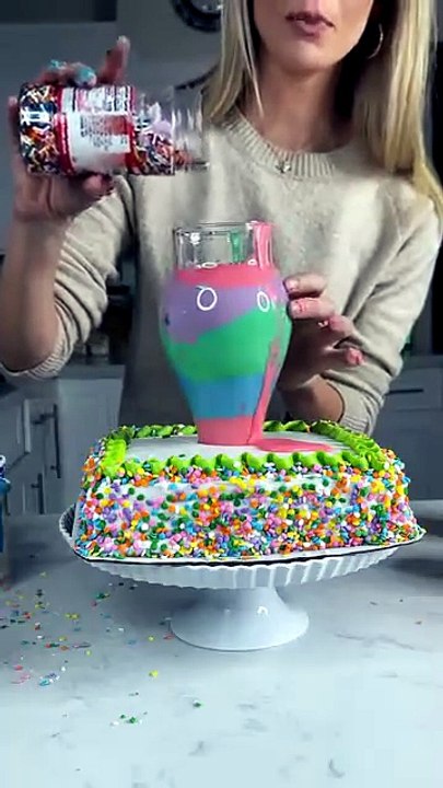 She get creative for cake pour