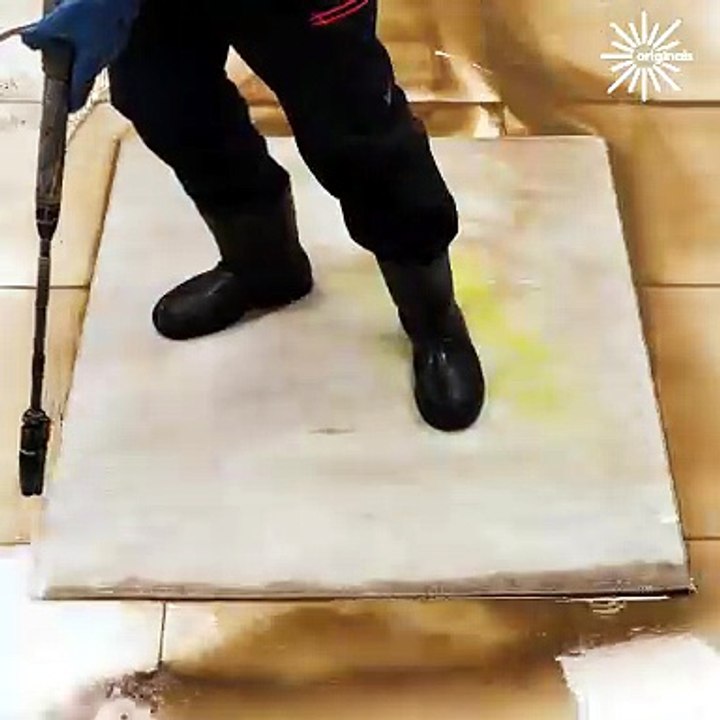Satisfying ASMR cleaning of a dry muddy rug! 💧