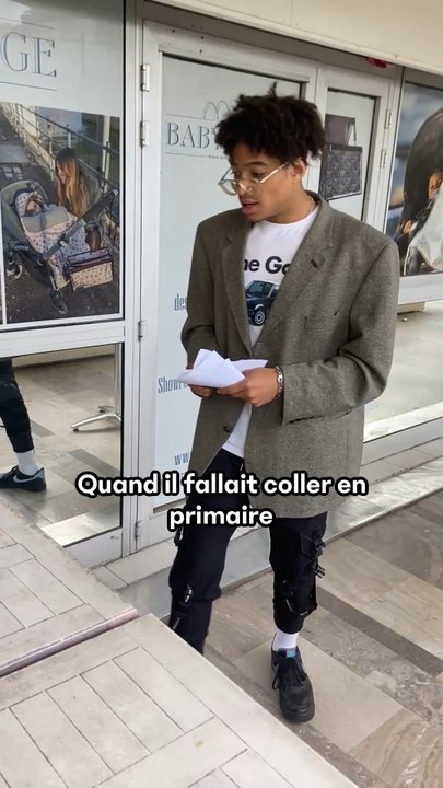 Qui mangeait sa colle ? 😂