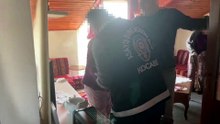 Kocaeli’de 26 yıl 7 ay hapis cezası bulunan firari kadın şifonyerdeki gizli bölmede yakalandı