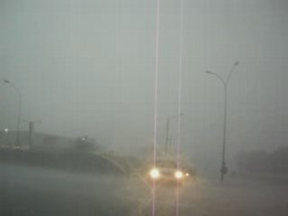 Orage de grêle et pluie battante ce 10/06/2008 à Dijon