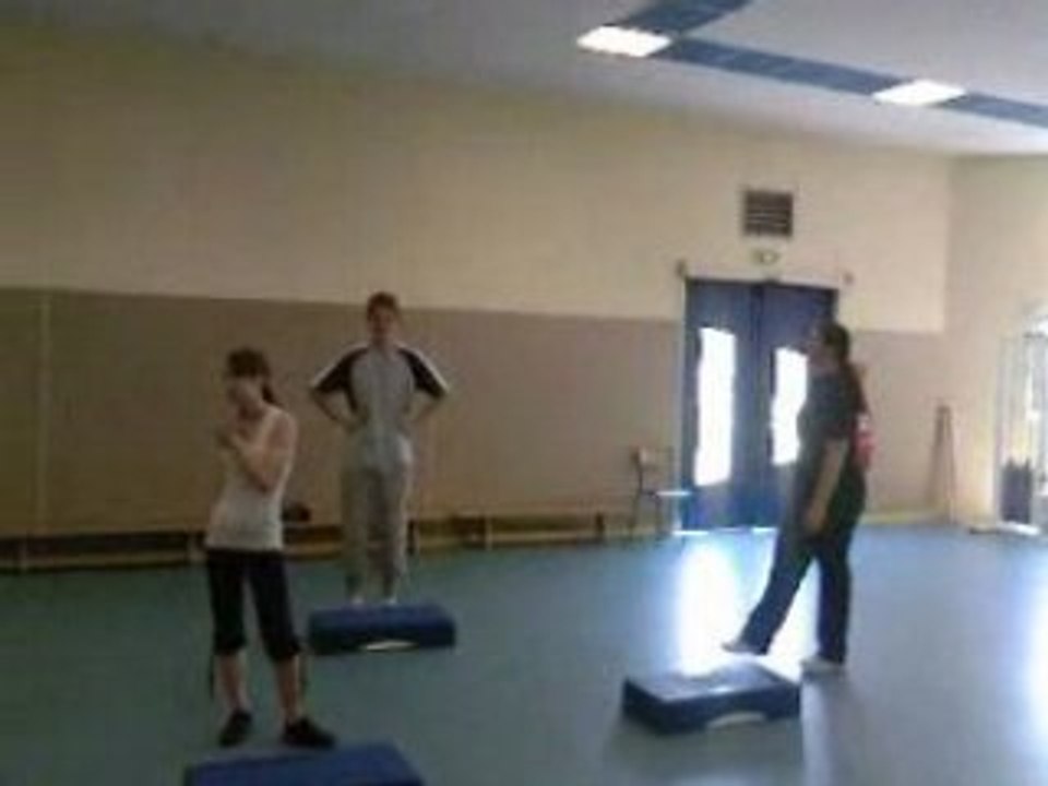 Cours de step assez sexy lol