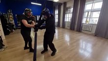 Спарринг на плоских двуручных японских мечах чанбара катана в школе кендзюцу Katana Club в феврале