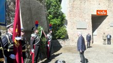 Tajani depone una corona d'alloro alle Fosse Ardeatine in occasione del 25 aprile