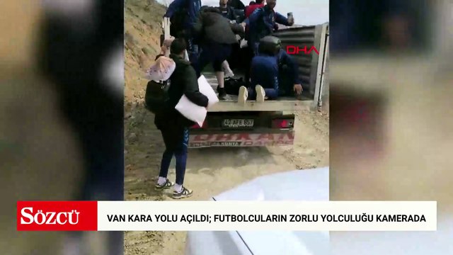 Van kara yolu kontrollü ulaşıma açıldı; futbolcuların zorlu yolculuğu kamerada