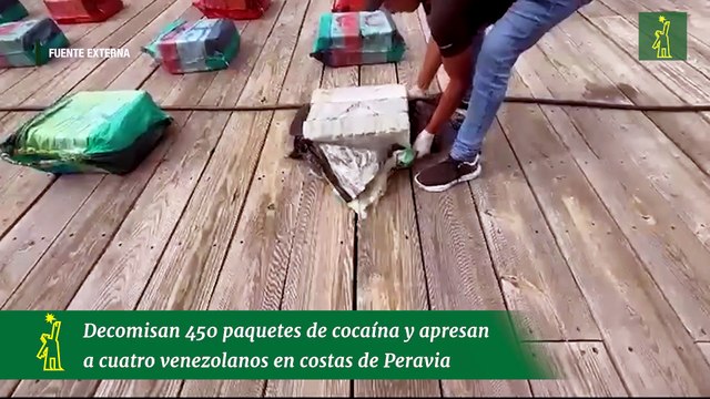 Decomisan 450 paquetes de cocaína y apresan a cuatro venezolanos en costas de Peravia