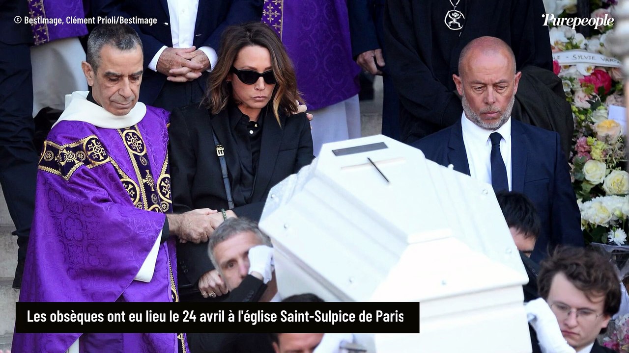 Nathalie Baye a rejoint sa dernière demeure ce matin à Montparnasse, entourée de Laura Smet et de son mari, ainsi que de son ancien compagnon Jean-Louis Borloo