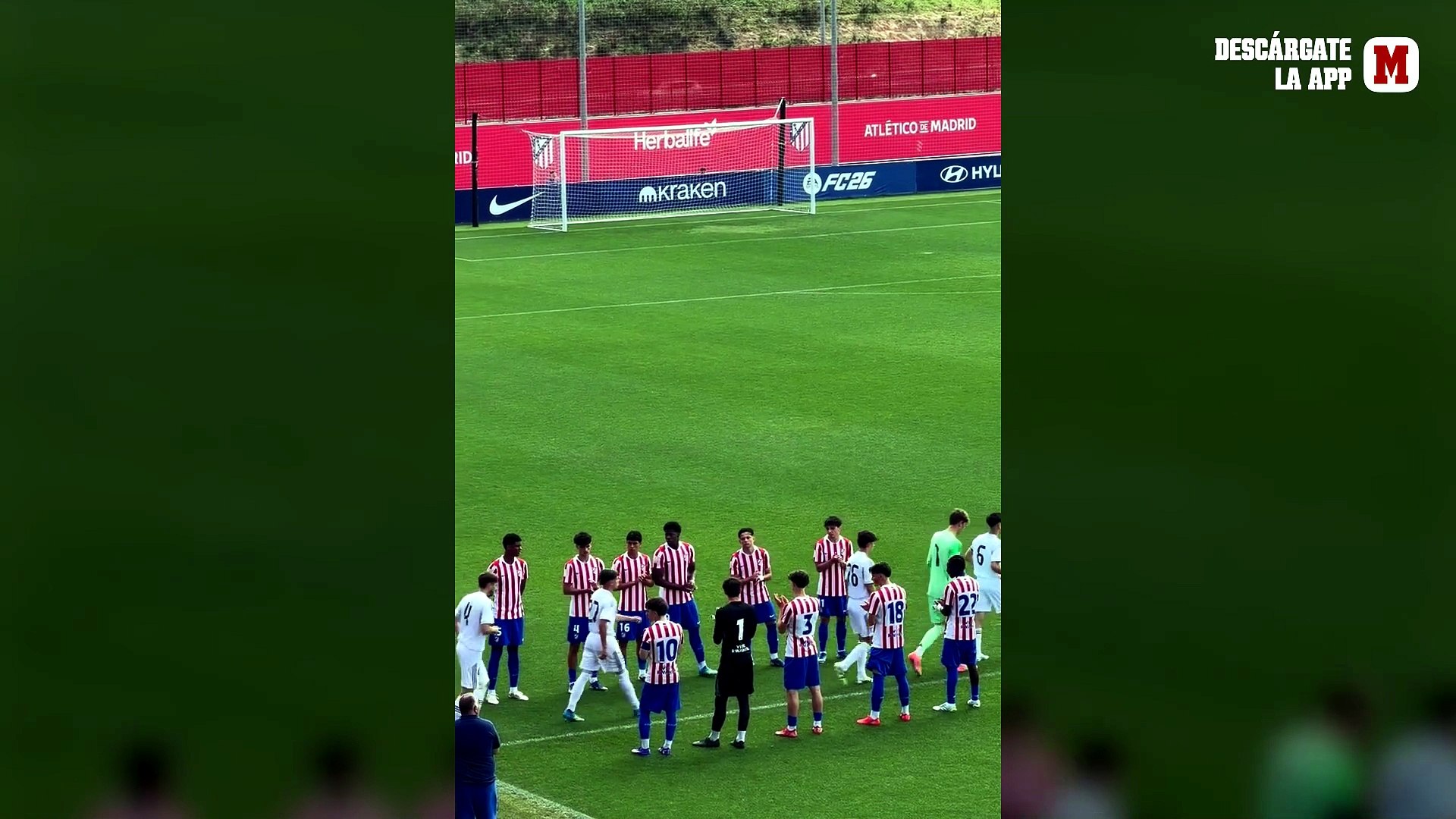 Señorío del Atlético: pasillo al Real Madrid tras la Youth League