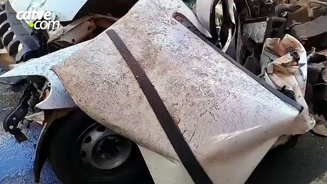 Caminhão sem freios provoca grave acidente com seis veículos e deixa um morto na BR-376, em Ortigueira