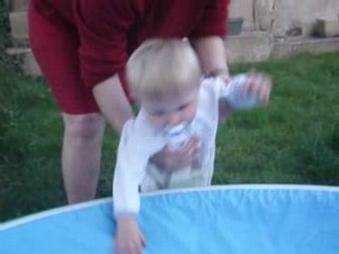 Je joue avec ma piscine